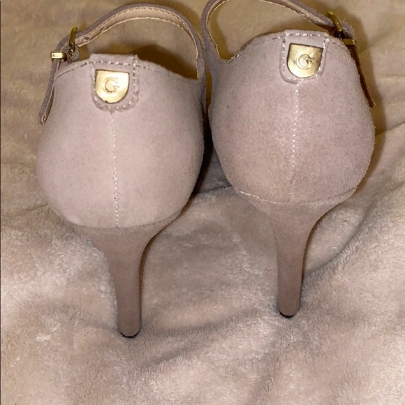 Guess tan suede stilettos with strap - Picture 3 of 4
